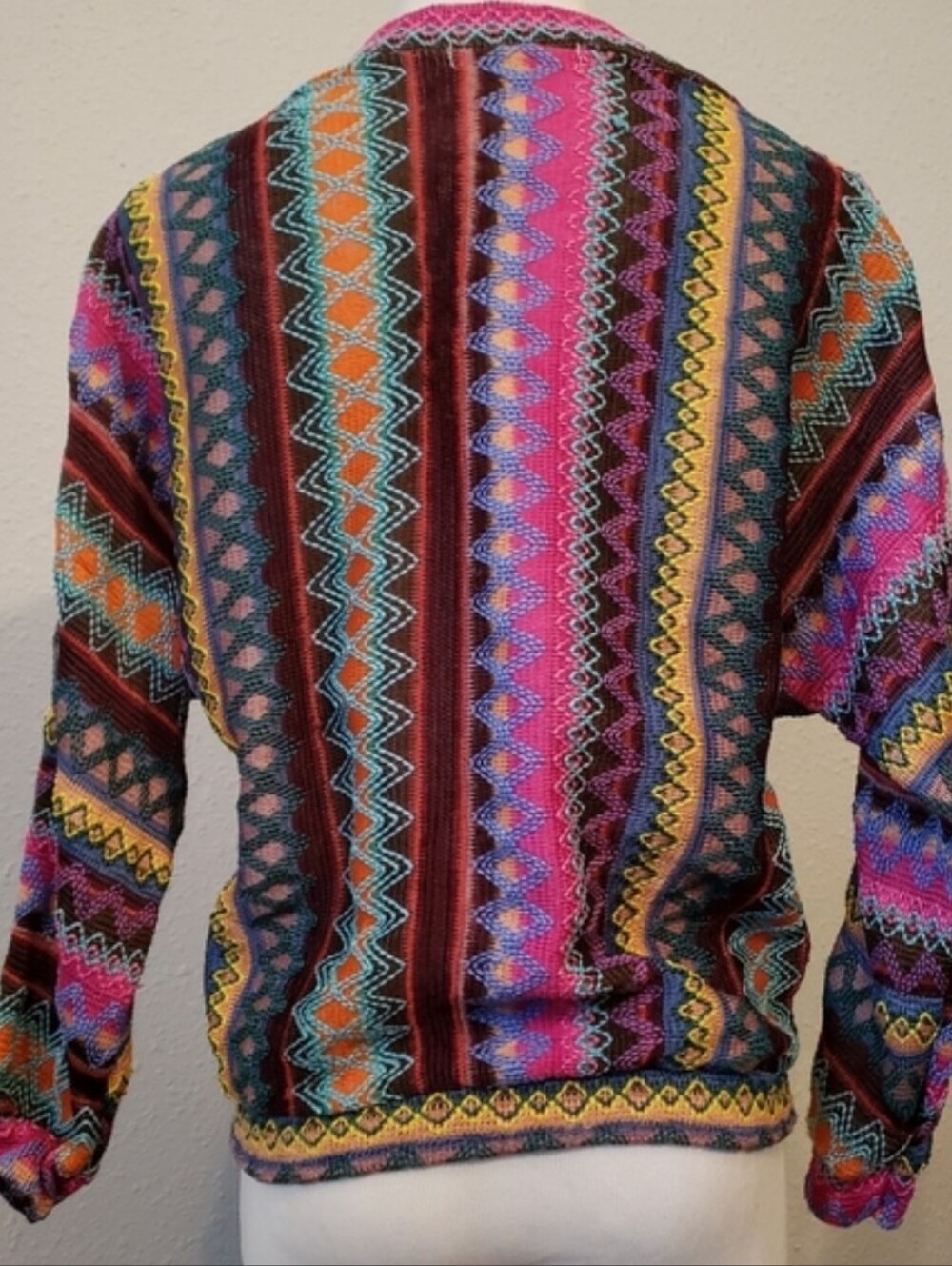 Vibrant Multicolor Knit Cardigan - Picture 2 of 8